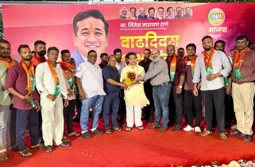 देवगड पुरळ येथील उबाठा सेनेच्या कार्यकर्त्यांचा भाजपात प्रवेश