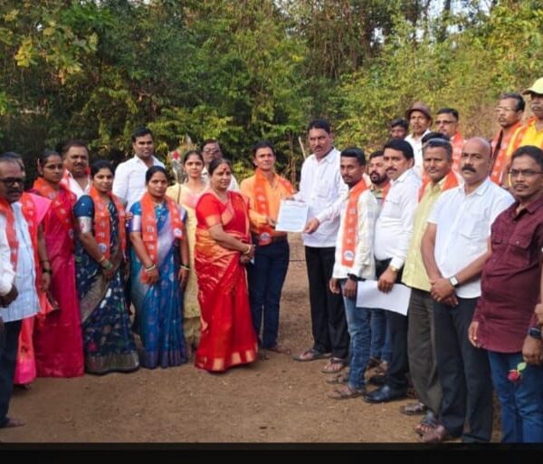 चाफेखोल येथील उबाठा पदाधिकारी व कार्यकर्ते यांचा शिंदे शिवसेनेत प्रवेश