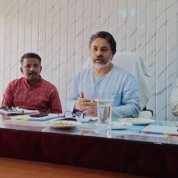 मच्छिमाराना बजवलेल्या नोटीसीबाबत मार्ग निघेल – आम. निलेश राणे