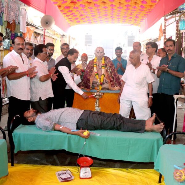 रौप्यमहोत्सवी सोहळ्यानिमित्त महापुरुष मित्रमंडळाचा रक्तदानाचा उपक्रम