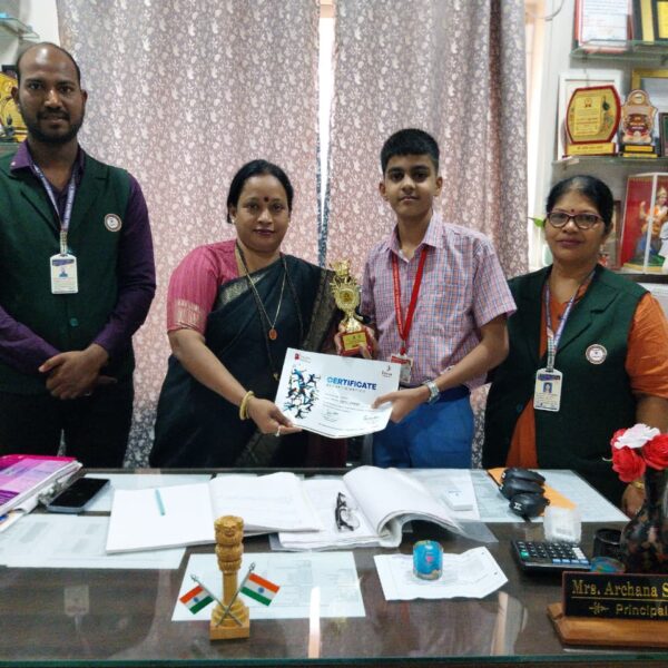 आयडियल इंग्लिश स्कूलच्या यश पवारचे बुद्धिबळ स्पर्धेत दुहेरी यश.