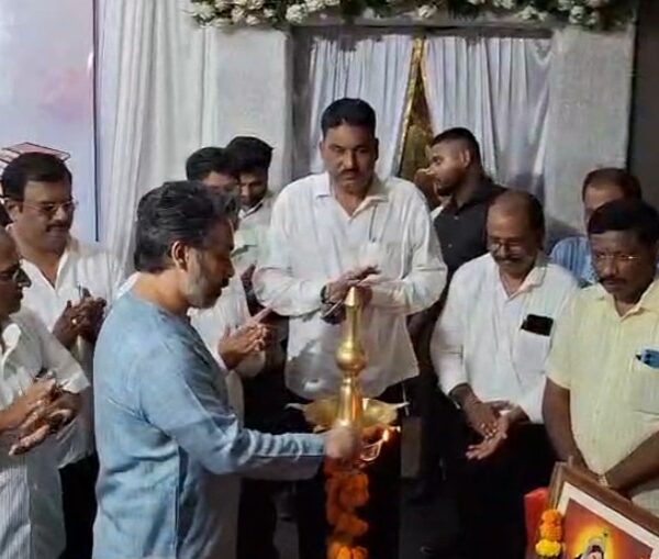 ग्रंथालये अपडेट ठेवा – आम. निलेश राणे