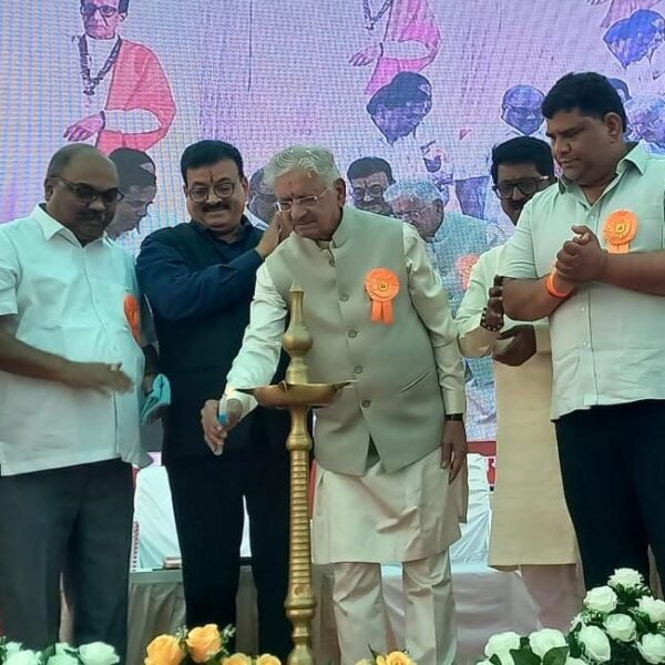 एसटी कामगारांच्या मागण्या सोडवून घेण्यासाठी एकजूट दाखवा – सुभाष देसाई