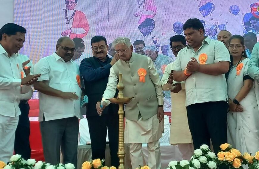 एसटी कामगारांच्या मागण्या सोडवून घेण्यासाठी एकजूट दाखवा – सुभाष देसाई