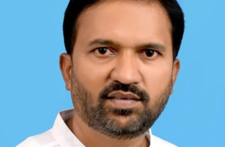 आंबा बागायतदारांना पोकळ आश्वासने नको, नुकसान भरपाई द्या – कुणाल किनळेकर