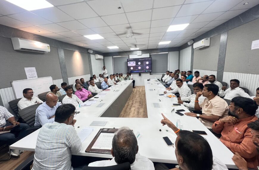 बोगस खते, निकृष्ट कीटकनाशके देणाऱ्या कंपन्यांवर गुन्हे दाखल करा!