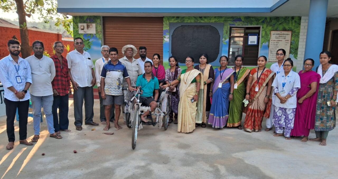 झाराप ग्रा. पं. चा दिव्यांगांना आधार ; व्हीलचेअर&hellip;