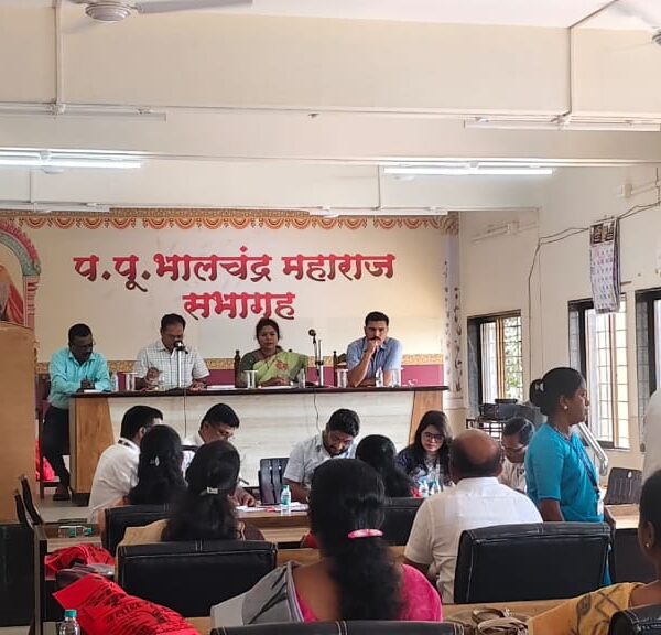 जिल्हा नियोजन समितीचा 100 टक्के निधी खर्च केल्याबद्दल पालकमंत्र्यांच्या अभिनंदनाचा ठराव