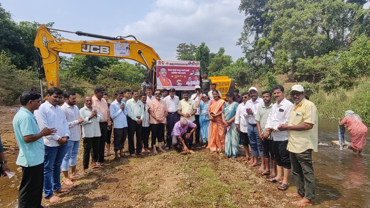 पावशी जिल्हा परिषद विभागात विकास कामांचा शुभारंभ