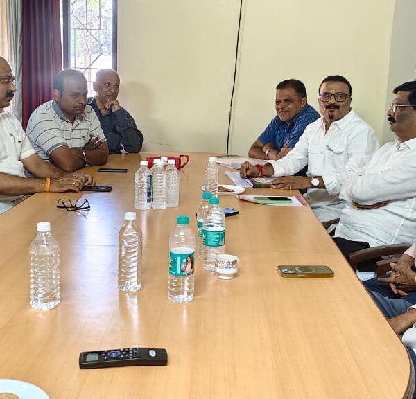 सिंधुदुर्गातील सर्व वाहनांना टोल माफी द्या