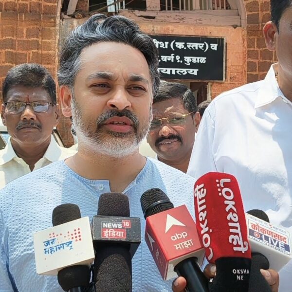 टोलच्या निविदेवर वैभव नाईकांचा डोळा – आमदार निलेश राणे