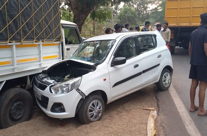 पिंगुळी पाट रस्यावर बोलेरो पिकअप आणि कार मध्ये अपघात