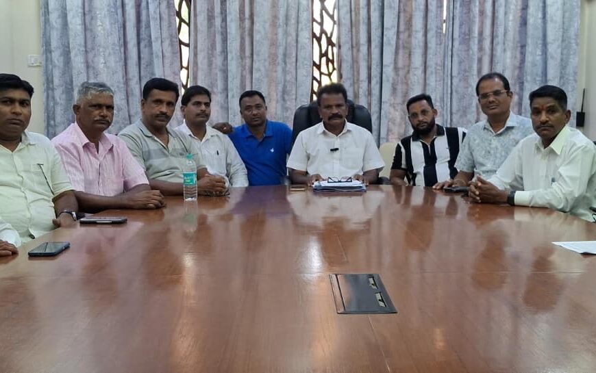 …तर पिंगुळी सरपंचानी ग्रामस्थांसोबत उपोषणात सहभागी व्हावे !