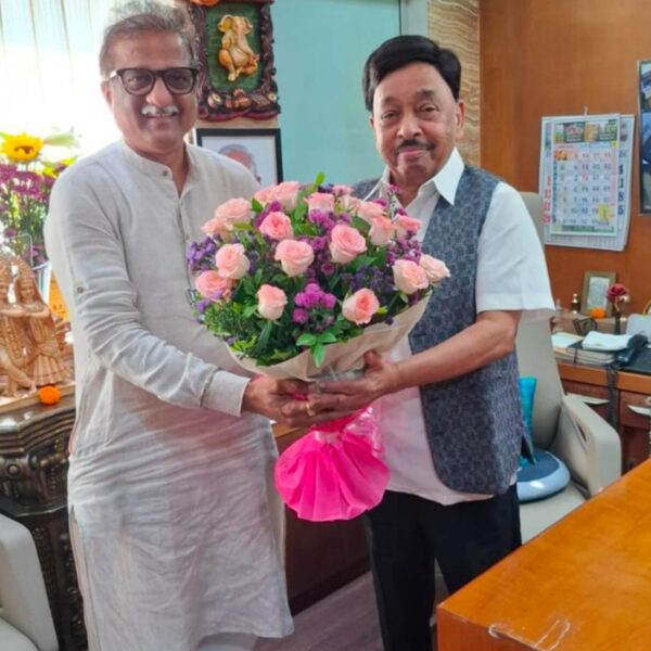 उमेदवारी भरण्यापूर्वी प्रमोद जठार यांची घेतली खा.नारायण राणेंची भेट; घेतले आशिर्वाद