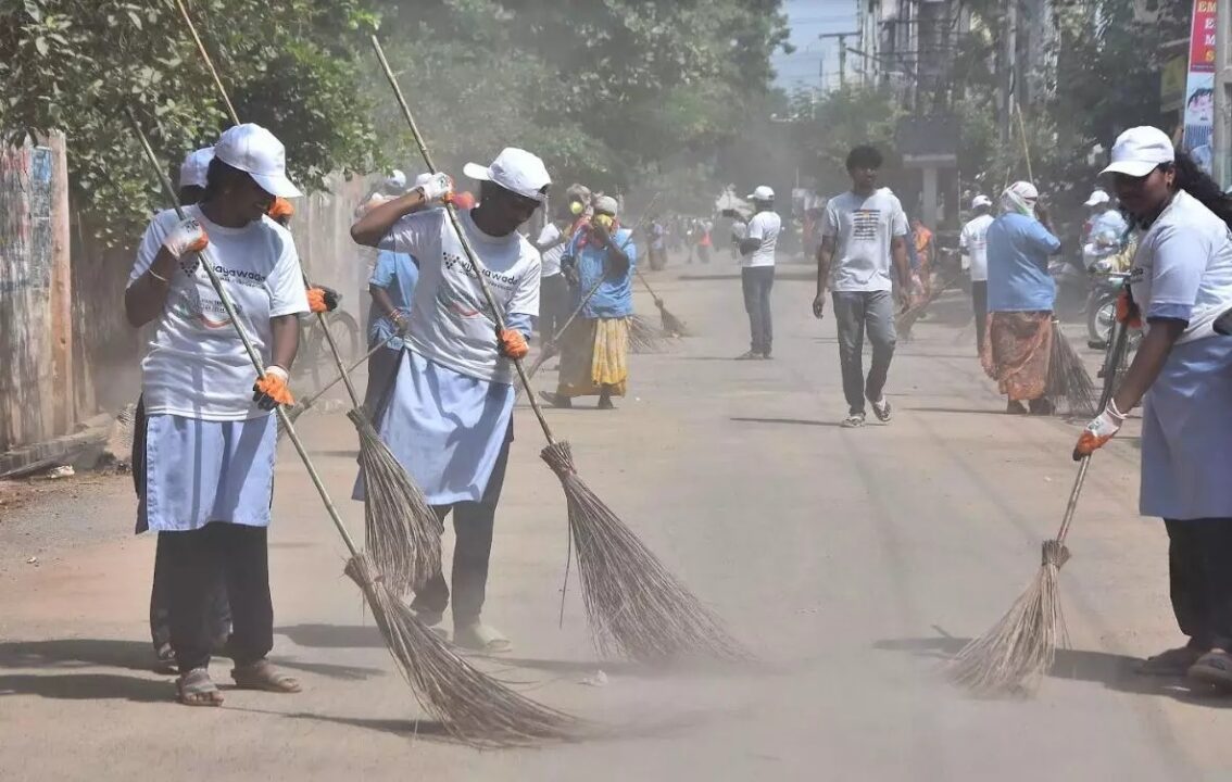 सिंधुदुर्ग जिल्ह्यात स्वच्छते विषयी काम करणारे पंचायत समितीचे&hellip;