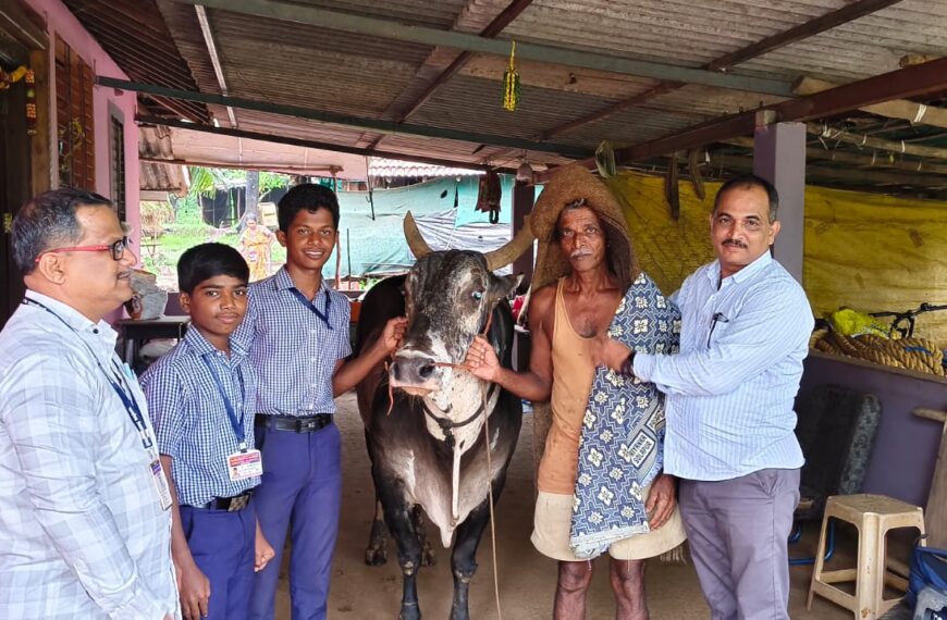 माड्याचीवाडी विद्यालयाने शेतकऱ्यांचा सन्मान करून कृषी दिन केला साजरा
