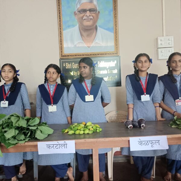विद्यार्थ्यांनी दिला रानभाज्यांमधून आरोग्याचा मंत्र