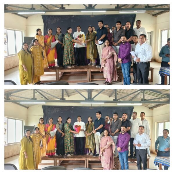 पीएचडी पदवी मिळवल्याबद्दल नगरसेविका सुप्रिया समीर नलावडे यांचा नगराध्यक्ष संदेश पारकर यांच्या हस्ते सत्कार