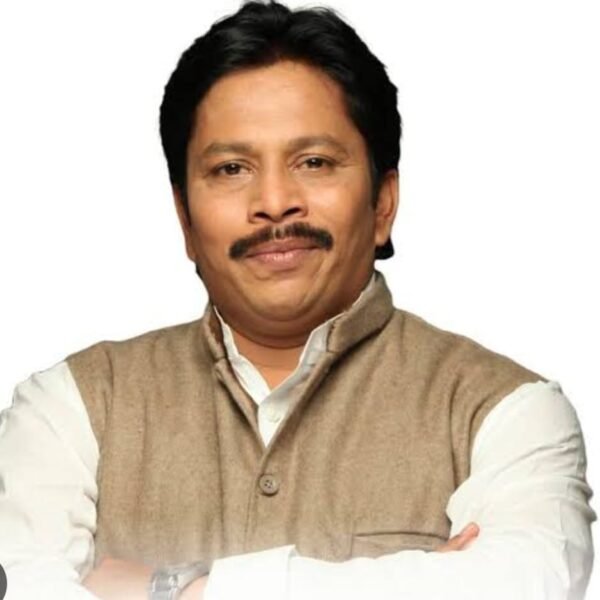 भूमी अभिलेख विभागामधील रिक्त पदे व प्रलंबित मोजणी प्रकरणाबाबत तातडीने निर्णय घ्या!