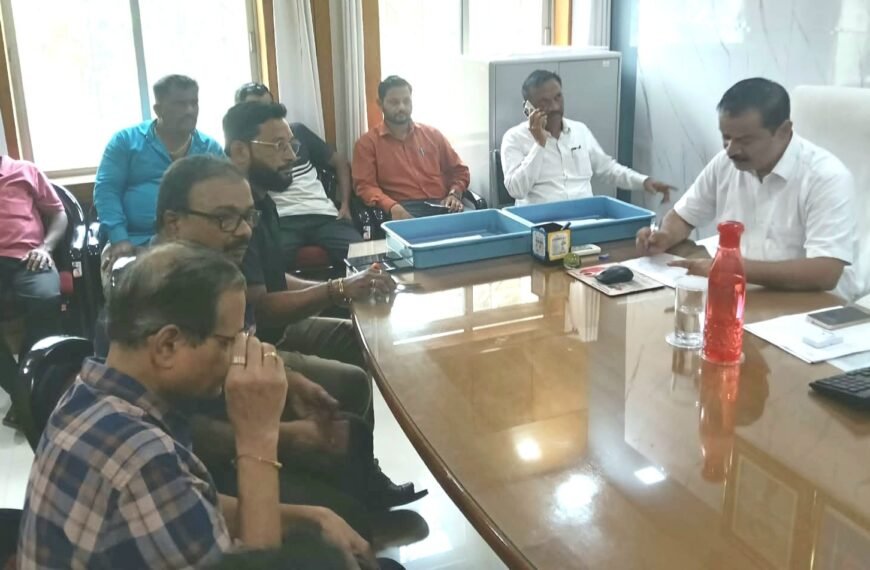पिंगुळीत वारंवारच्या वीजखंडितवर व्यापारी आक्रमक