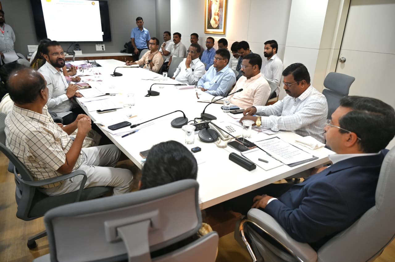हळवल रेल्वे उड्डाणपुलाच्या जोडरस्त्यांचा सुधारित भूसंपादन प्रस्ताव सोमवारी&hellip;