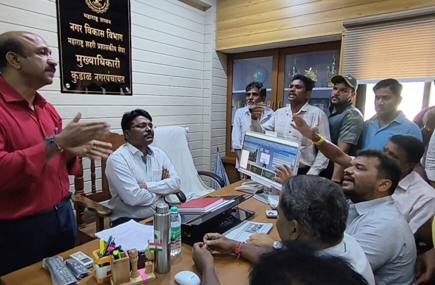 कुडाळमध्ये कचरा विल्हेवाट मशीनच्या दुर्गंधीविरोधात नागरिक आक्रमक