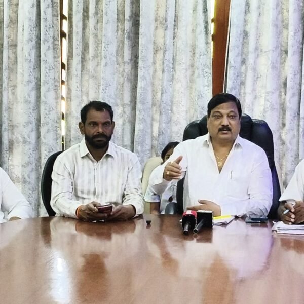 पिंगुळी तलाव प्रकरणी उपरकरांचा आंदोलनाचा इशारा