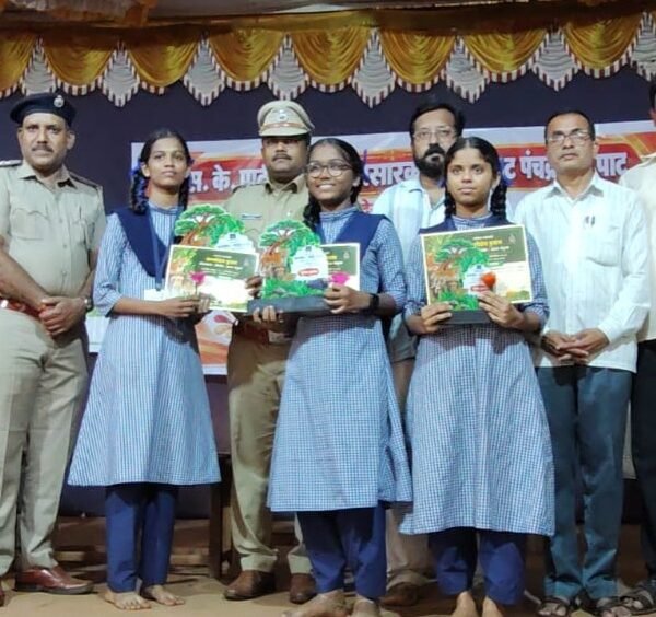 पाट हायस्कूलच्या विद्यार्थ्यांची चित्रकलेत बाजी