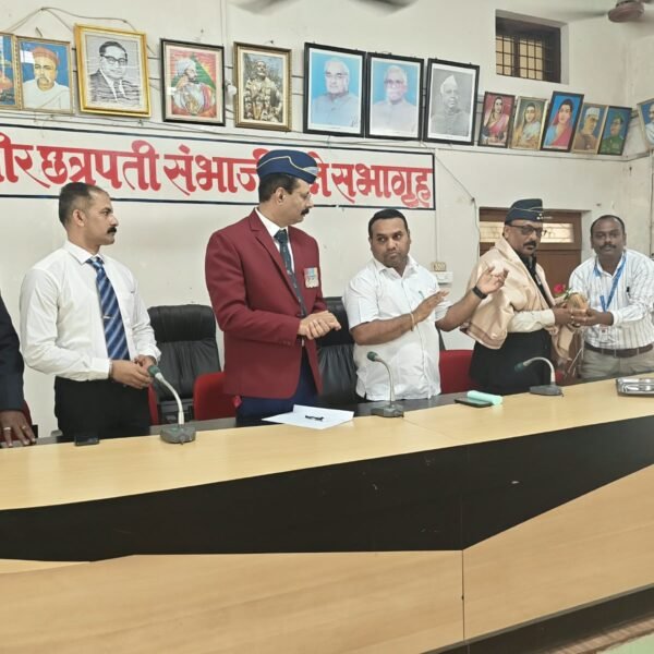 सेवा संकल्प अभियानांतर्गत कुडाळ पं.स. मध्ये माजी सैनिकांचा सन्मान