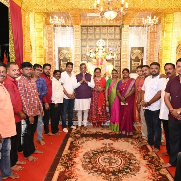 भाजपाचे आमदार प्रमोद जठार ठाकरे सेनेच्या देवीच्या दर्शनाला